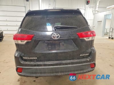 Zdjęcie 6 z 13 samochodu: 2017 TOYOTA HIGHLANDER XLE VIN:5TDJZRFH0HS442815 - miniatura