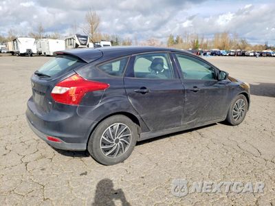 Trzecie zdjęcie samochodu z tyłu: 2012 FORD FOCUS SE VIN:1FAHP3K20CL362515 - miniatura