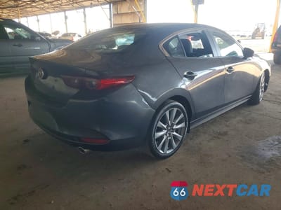 Trzecie zdjęcie samochodu z tyłu: 2023 MAZDA 3 SELECT VIN:3MZBPABM3PM366470 - miniatura