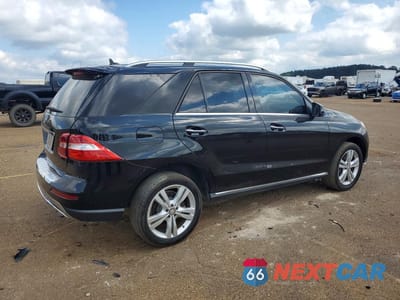 Trzecie zdjęcie samochodu z tyłu: 2015 MERCEDES-BENZ ML 350 VIN:4JGDA5JB1FA450721 - miniatura