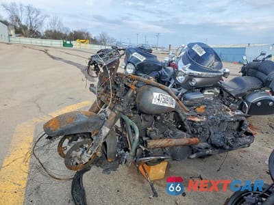 Trzecie zdjęcie samochodu z tyłu: 2017 HARLEY-DAVIDSON FLTRXS ROAD GLIDE SPECIAL VIN:1HD1KTC13HB629092 - miniatura