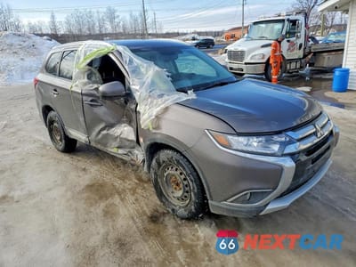Czwarte zdjęcie samochodu z boku: 2016 MITSUBISHI OUTLANDER ES VIN:JA4AZ2A39GZ611353 - miniatura