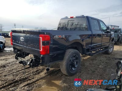 Trzecie zdjęcie samochodu z tyłu: 2025 FORD F250 SUPER DUTY VIN:1FT8W2BN5SED68685 - miniatura
