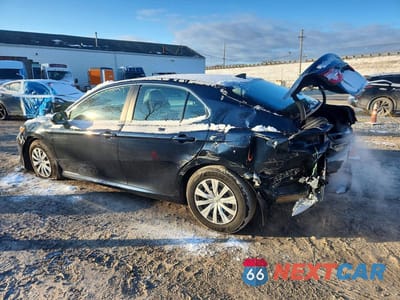 Drugie zdjęcie samochodu z przodu: 2021 TOYOTA CAMRY HYBRID LE VIN:4T1H31AK9MU027014 - miniatura