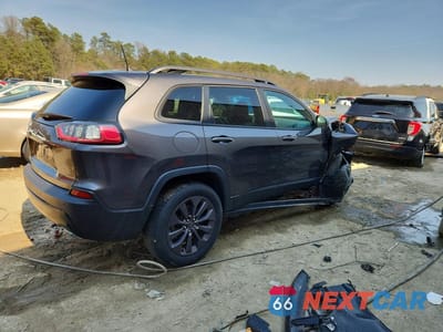 Trzecie zdjęcie samochodu z tyłu: 2021 JEEP CHEROKEE LATITUDE LUX VIN:1C4PJMMX6MD149814 - miniatura