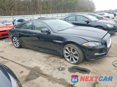 Czwarte zdjęcie samochodu z boku: 2016 JAGUAR XJL PORTFOLIO VIN:SAJWA2G7XG8V99878 - miniatura