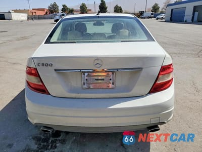 Zdjęcie 6 z 12 samochodu: 2011 MERCEDES-BENZ C 300 VIN:WDDGF5EBXBR156815 - miniatura