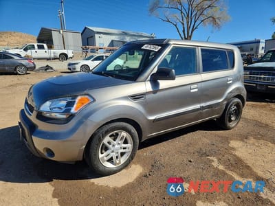 2010 KIA SOUL + KNDJT2A22A7060667 - główne zdjęcie licytacji z USA - miniatura