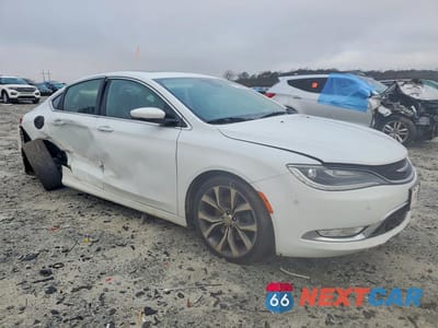 Czwarte zdjęcie samochodu z boku: 2015 CHRYSLER 200 C VIN:1C3CCCCBXFN668553 - miniatura