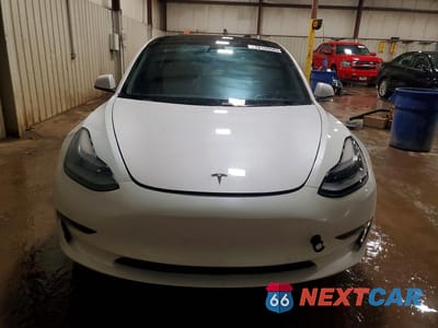 Piąte zdjęcie samochodu w środku: 2021 TESLA MODEL 3 VIN:5YJ3E1EAXMF982987 - miniatura