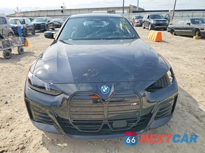 Piąte zdjęcie samochodu w środku: 2025 BMW I4 M50 VIN:WBY33HD01SFU21012 - miniatura