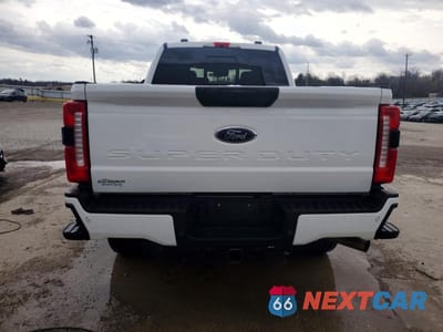 Zdjęcie 6 z 12 samochodu: 2025 FORD F350 SUPER DUTY VIN:1FT8W3BN0SED55140 - miniatura