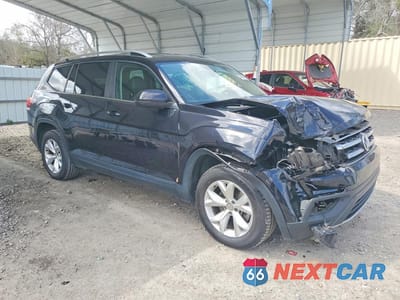 Czwarte zdjęcie samochodu z boku: 2018 VOLKSWAGEN ATLAS SE VIN:1V2CR2CA4JC546592 - miniatura