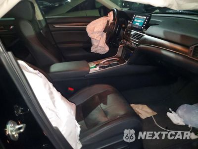 Zdjęcie 13 z 14 samochodu: 2019 HONDA ACCORD TOURING VIN:1HGCV2F9XKA022053 - miniatura