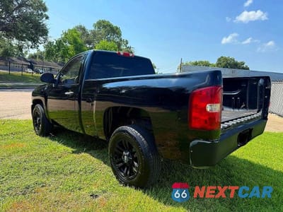Trzecie zdjęcie samochodu z tyłu: 2008 CHEVROLET SILVERADO C1500 VIN:1GCEC14C28Z204734 - miniatura