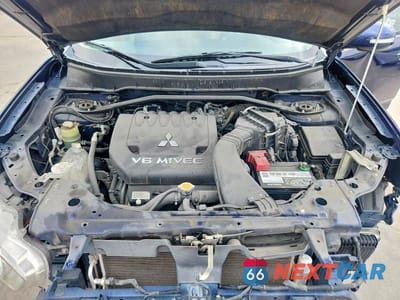 Zdjęcie 12 z 12 samochodu: 2011 MITSUBISHI OUTLANDER XLS VIN:JA4JS4AX4BU037804 - miniatura