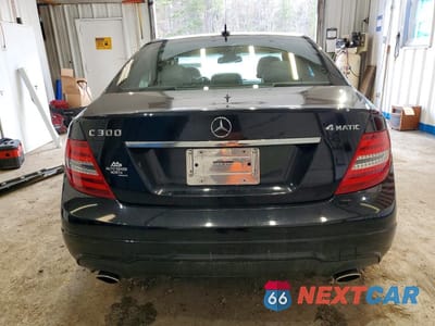 Zdjęcie 6 z 12 samochodu: 2012 MERCEDES-BENZ C 300 4MATIC VIN:WDDGF8BB8CA708768 - miniatura