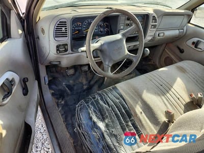 Zdjęcie 8 z 11 samochodu: 1998 GMC SIERRA C1500 VIN:1GTEC14W2WZ535062 - miniatura