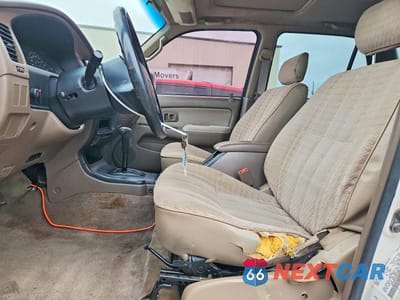 Zdjęcie 7 z 11 samochodu: 1996 TOYOTA 4RUNNER SR5 VIN:JT3GN86R2T0016679 - miniatura