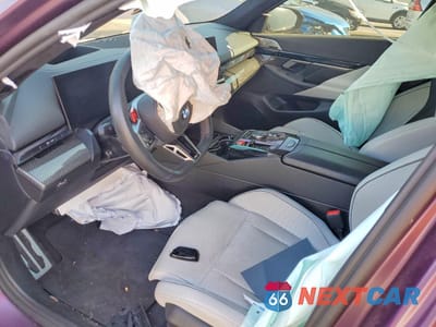 Zdjęcie 8 z 13 samochodu: 2025 BMW M5 VIN:WBS83FK00SCU35556 - miniatura