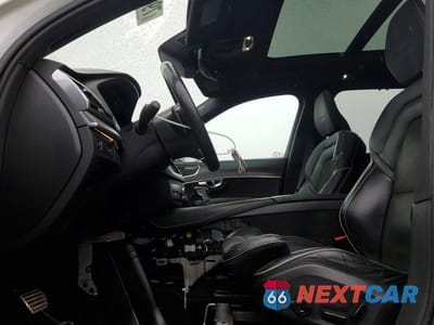 Zdjęcie 7 z 12 samochodu: 2019 VOLVO XC90 T6 R-DESIGN VIN:YV4A22PM7K1453237 - miniatura