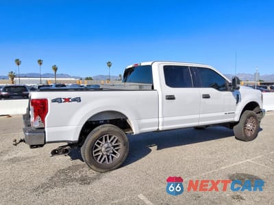Trzecie zdjęcie samochodu z tyłu: 2019 FORD F250 SUPER DUTY VIN:1FT7W2BT0KEG05481 - miniatura