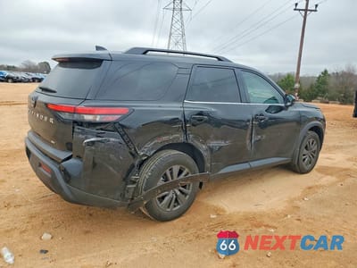Trzecie zdjęcie samochodu z tyłu: 2024 NISSAN PATHFINDER SV VIN:5N1DR3BA6RC202895 - miniatura