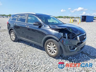 Czwarte zdjęcie samochodu z boku: 2017 KIA SORENTO LX VIN:5XYPG4A38HG236816 - miniatura