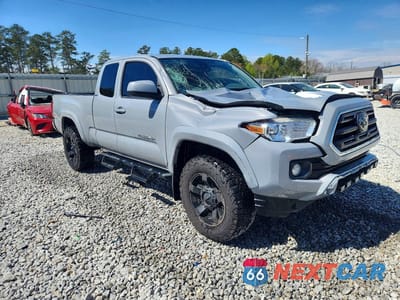 Czwarte zdjęcie samochodu z boku: 2019 TOYOTA TACOMA SR5 V6 VIN:5TFRZ5CN6KX074342 - miniatura