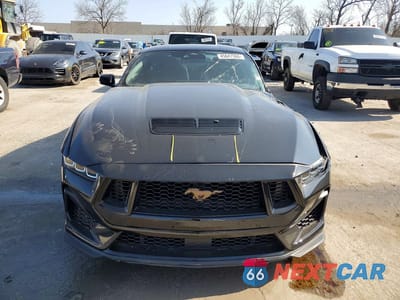 Piąte zdjęcie samochodu w środku: 2024 FORD MUSTANG GT VIN:1FA6P8CF9R5408457 - miniatura