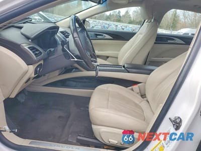 Zdjęcie 7 z 13 samochodu: 2019 LINCOLN MKZ RESERVE II VIN:3LN6L5F95KR607739 - miniatura