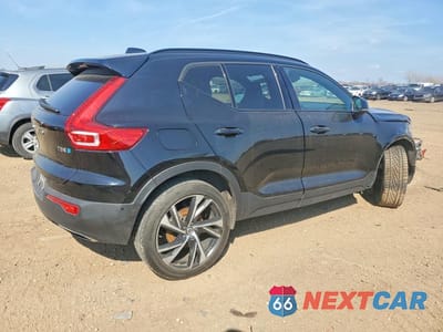 Trzecie zdjęcie samochodu z tyłu: 2019 VOLVO XC40 T5 R-DESIGN VIN:YV4162UM2K2085570 - miniatura