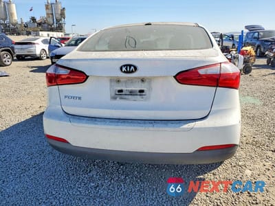 Zdjęcie 6 z 12 samochodu: 2016 KIA FORTE LX VIN:KNAFK4A69G5544134 - miniatura