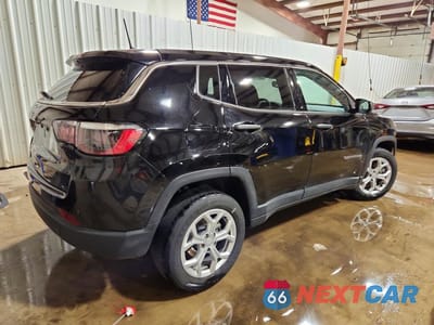 Trzecie zdjęcie samochodu z tyłu: 2024 JEEP COMPASS SPORT VIN:3C4NJDAN1RT171263 - miniatura