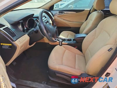 Zdjęcie 7 z 11 samochodu: 2013 HYUNDAI SONATA HYBRID VIN:KMHEC4A41DA094018 - miniatura