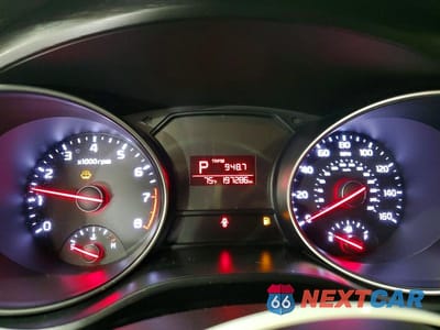 Zdjęcie 9 z 12 samochodu: 2015 KIA SEDONA LX VIN:KNDMB5C17F6021298 - miniatura