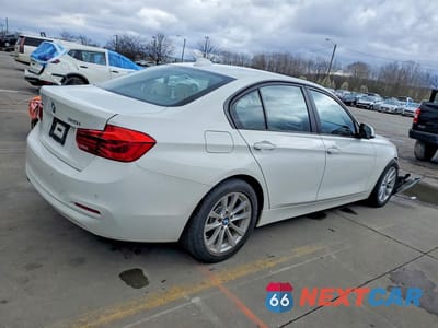 Trzecie zdjęcie samochodu z tyłu: 2017 BMW 320 XI VIN:WBA8E5G32HNU45238 - miniatura