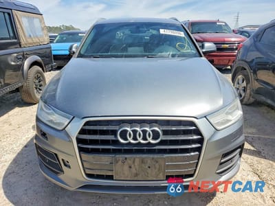 Piąte zdjęcie samochodu w środku: 2017 AUDI Q3 PREMIUM VIN:WA1BCCFSXHR016976 - miniatura