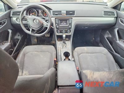 Zdjęcie 8 z 14 samochodu: 2018 VOLKSWAGEN PASSAT S VIN:1VWAA7A36JC029101 - miniatura