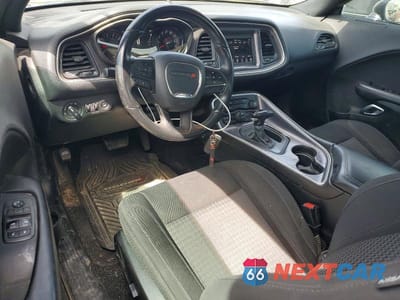 Zdjęcie 8 z 12 samochodu: 2018 DODGE CHALLENGER SXT VIN:2C3CDZAG9JH310229 - miniatura