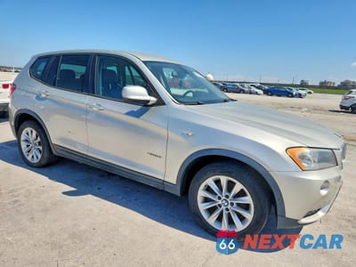 Czwarte zdjęcie samochodu z boku: 2013 BMW X3 XDRIVE28I VIN:5UXWX9C55D0A15554 - miniatura