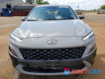 Piąte zdjęcie samochodu w środku: 2022 HYUNDAI KONA SE VIN:KM8K22AB7NU832879 - miniatura