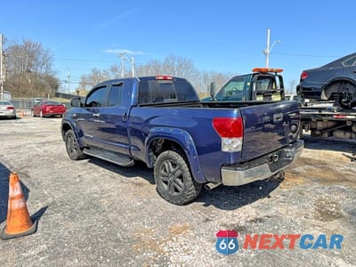 Trzecie zdjęcie samochodu z tyłu: 2007 TOYOTA TUNDRA SR5 VIN:5TFBV541X7X021188 - miniatura