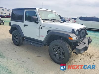 Czwarte zdjęcie samochodu z boku: 2019 JEEP WRANGLER SPORT VIN:1C4GJXAN3KW542689 - miniatura