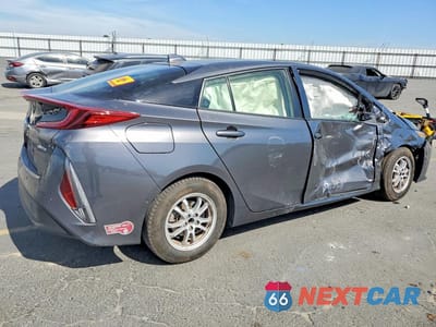 Trzecie zdjęcie samochodu z tyłu: 2022 TOYOTA PRIUS PRIME LIMITED VIN:JTDKAMFP1N3217127 - miniatura