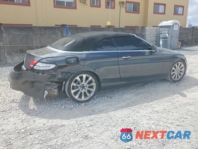 Trzecie zdjęcie samochodu z tyłu: 2019 MERCEDES-BENZ C 300 VIN:WDDWK8DB9KF851038 - miniatura