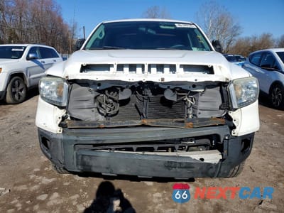 Piąte zdjęcie samochodu w środku: 2014 TOYOTA TUNDRA SR VIN:5TFCY5F11EX017391 - miniatura