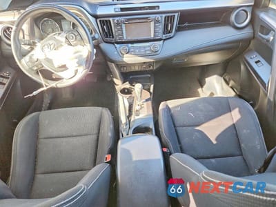 Zdjęcie 8 z 12 samochodu: 2016 TOYOTA RAV4 XLE VIN:JTMRFREVXGJ077882 - miniatura