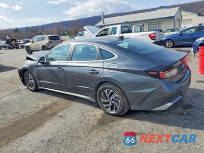 Drugie zdjęcie samochodu z przodu: 2026 HYUNDAI SONATA HYBRID BLUE VIN:KMHL24JJ4TA138740 - miniatura