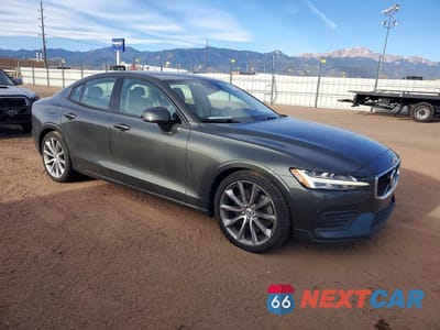 Czwarte zdjęcie samochodu z boku: 2020 VOLVO S60 T6 MOMENTUM VIN:7JRA22TK4LG032017 - miniatura